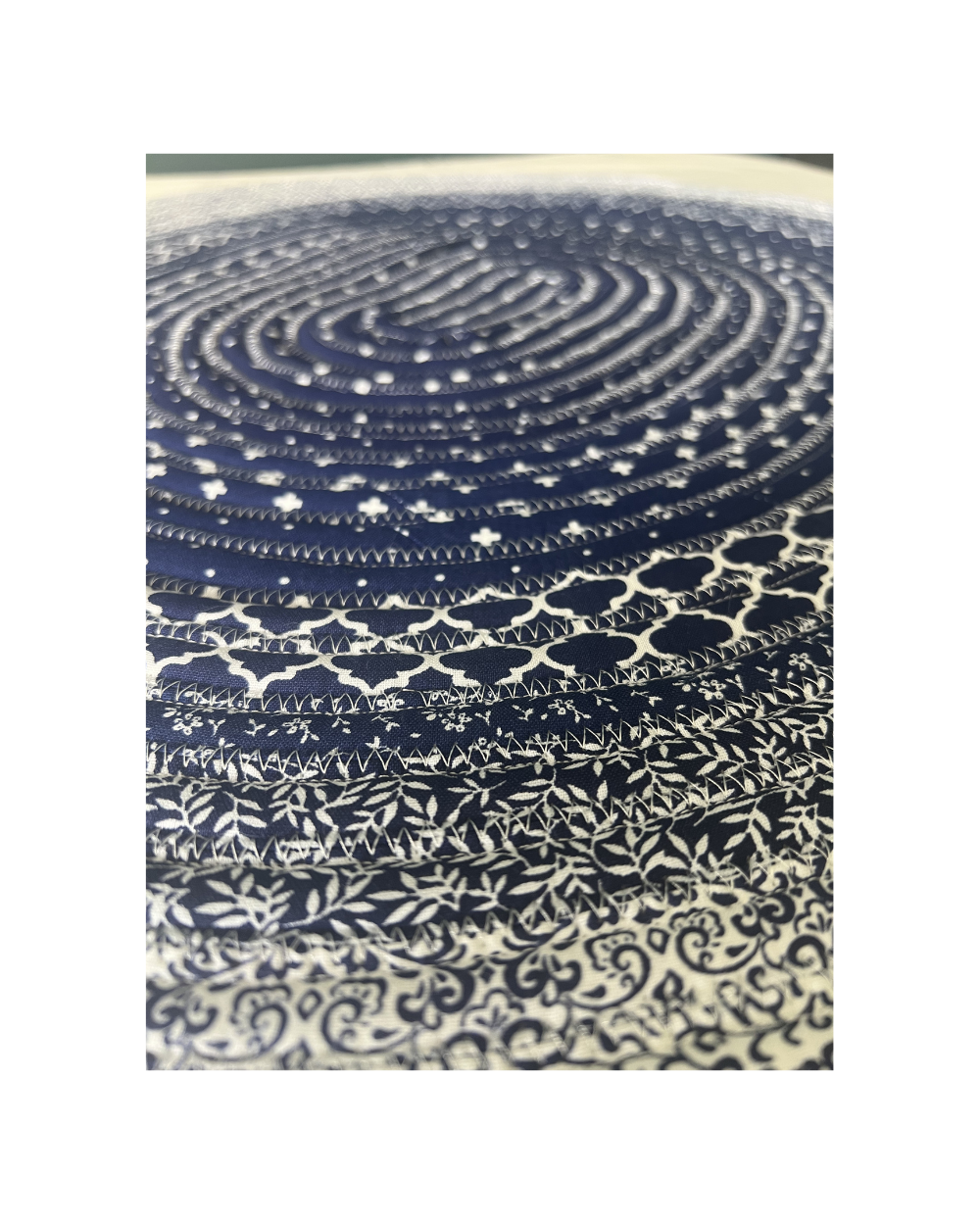 Elegant Swirl Mini Jelly Roll Rug
