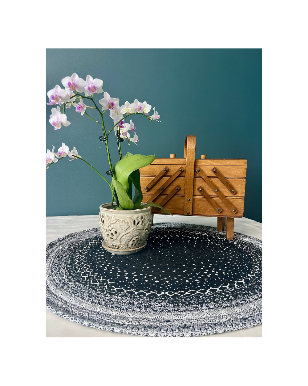 Elegant Swirl Mini Jelly Roll Rug